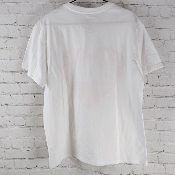 Familia White Graphic Short Sleeve T-shirt - Picture 5 of 10